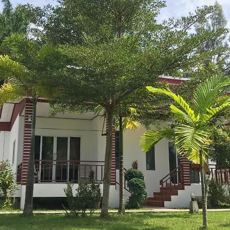 Tara House Hotel Ko Lanta Kültér fotó