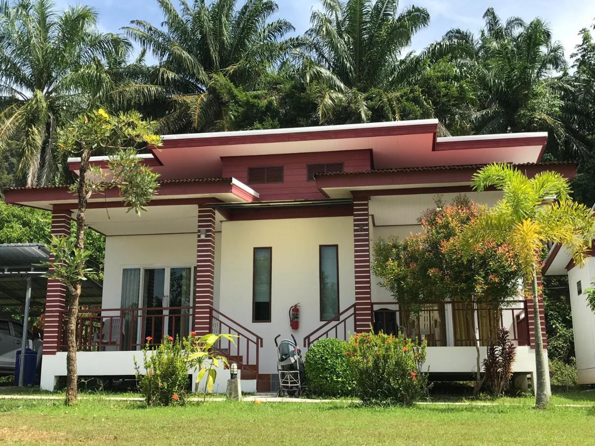 Tara House Hotel Ko Lanta Kültér fotó