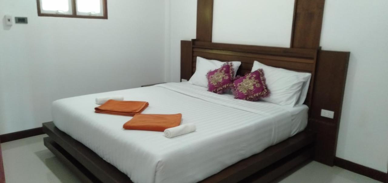 Tara House Hotel Ko Lanta Kültér fotó