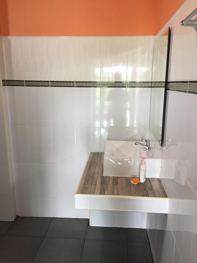 Tara House Hotel Ko Lanta Kültér fotó
